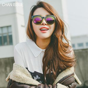 CHAN ISSUE ivory look with sunglasses